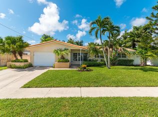 6 Burning Tree Ln, Boca Raton, FL 33431