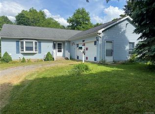 7071 Maple Rd, Basom, NY 14013