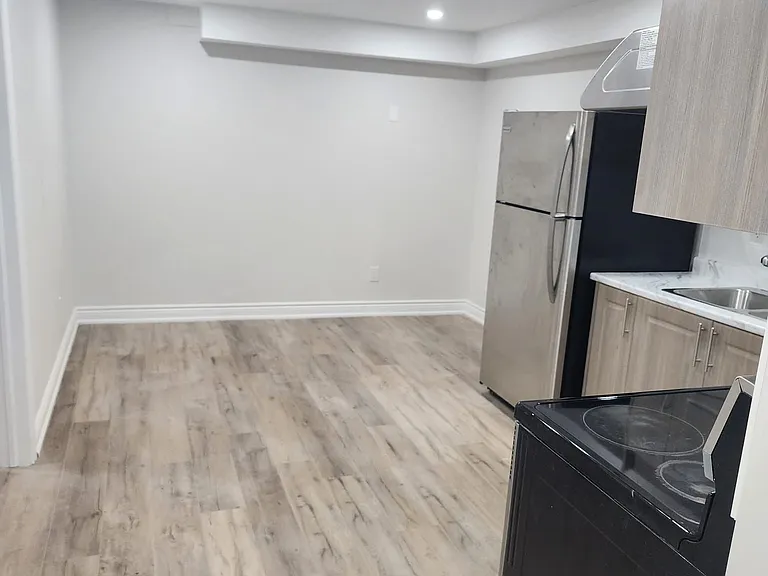 1125 Leger Way — Photo 7