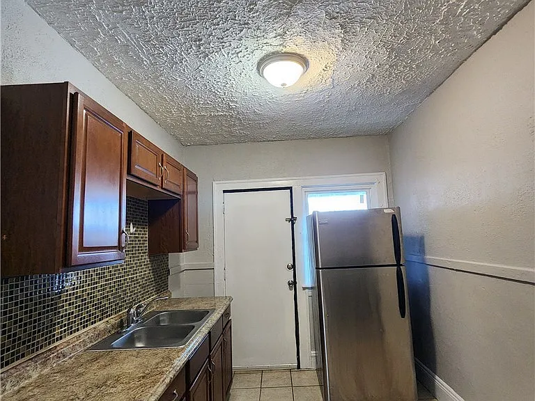 3610 E 120th St #3 — Photo 10