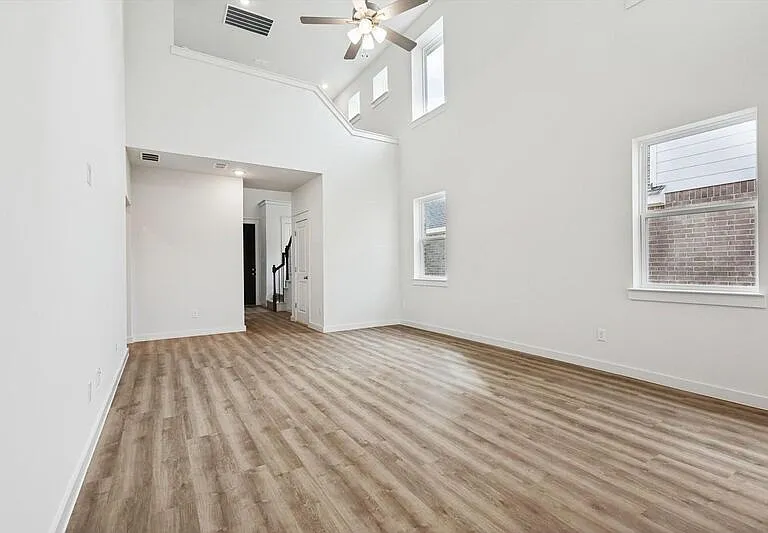 514 Weller Rd — Photo 13