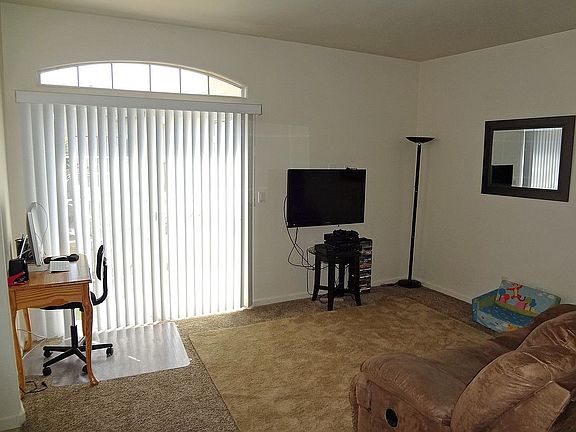 5th image of 610 Sunrise Dr Unit 8J