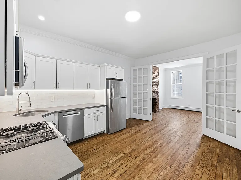 964 Madison St #1 — Photo 1