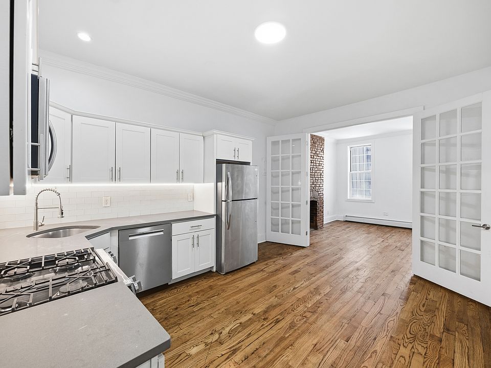 1st image of 964 Madison St #1