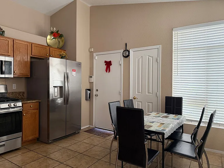 868 Worrell Ave — Photo 9