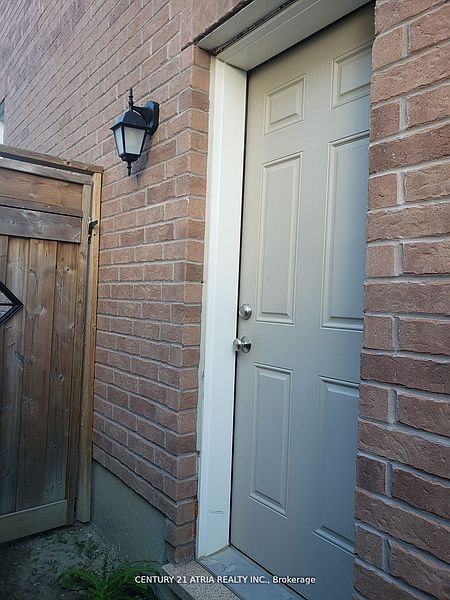 Aurora House for rent - 2 Bedrooms in Aurora