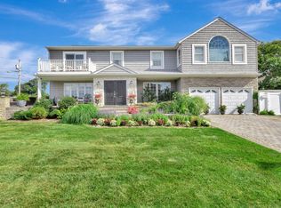 3 Cele Ct, Sayville, NY 11782