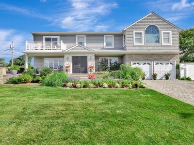 3 Cele Court, Sayville, NY, 11782