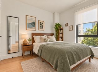 130 Hope St APT 510, Brooklyn, NY 11211