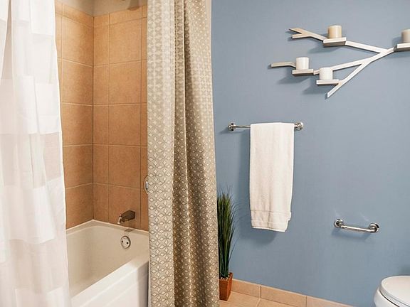 5th image of 410 N Milwaukee Ave Suite 100