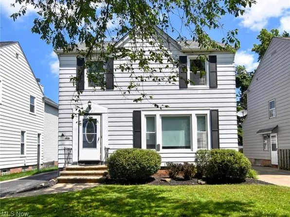 4421 Groveland Rd, University Heights, OH 44118