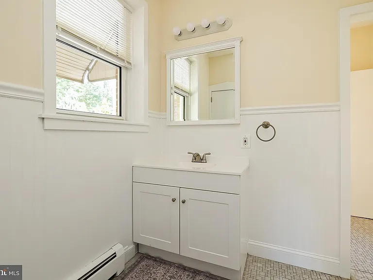 426 4th Ave — Photo 32