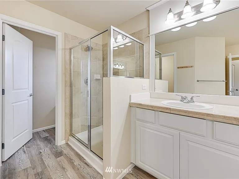 18820 35th Dr SE — Photo 13