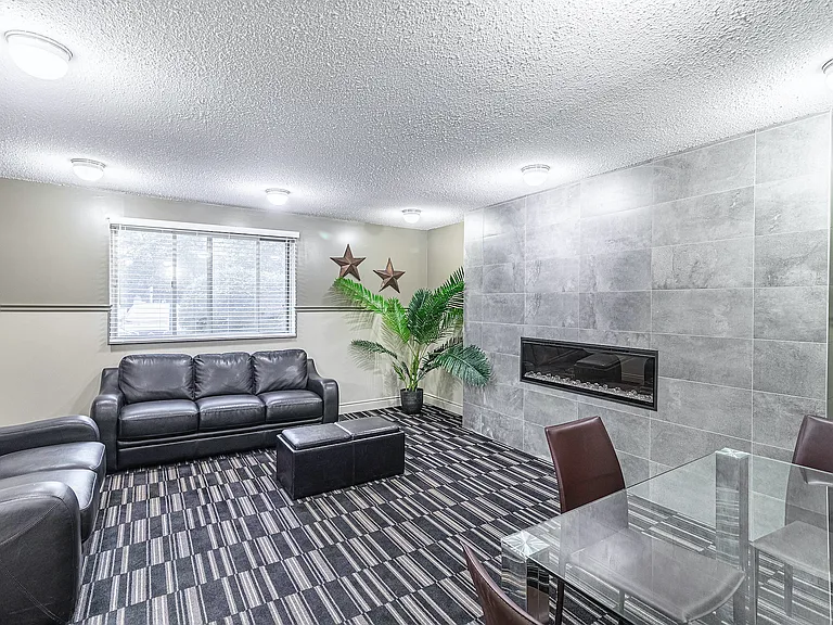 111 Base Line Rd W — Photo 11