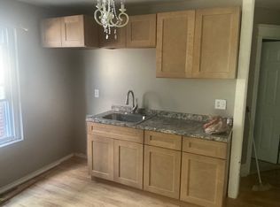 715 N 11th St FLOOR 2, Allentown, PA 18102