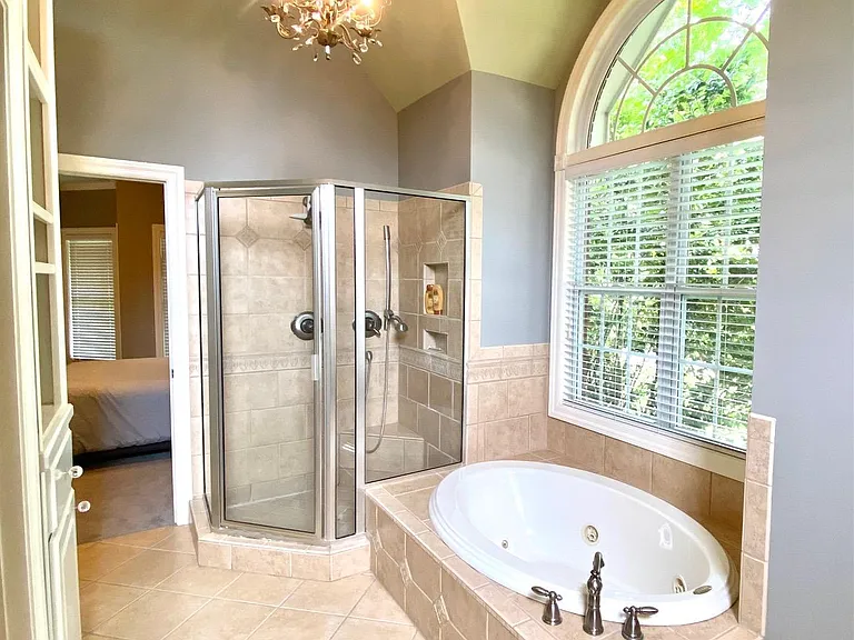 2505 Clifton Dr SE — Photo 17
