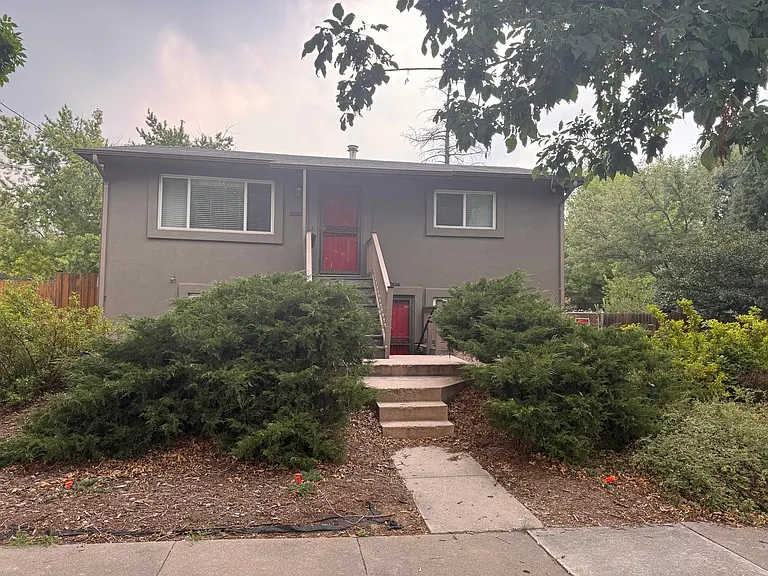 N Walnut Street 1002 — Photo 1