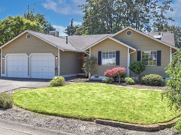 Cul-de-sac providing quiet feel with no HOA>