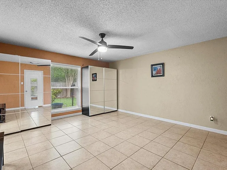 883 Silverpines Rd — Photo 18