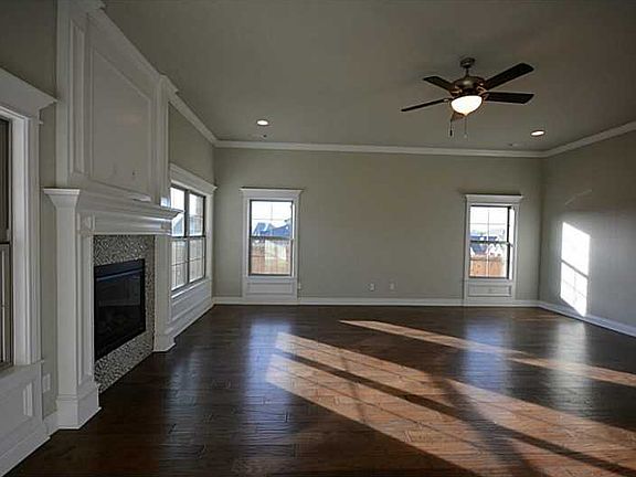 2nd image of 4208 S Candlewood Pl