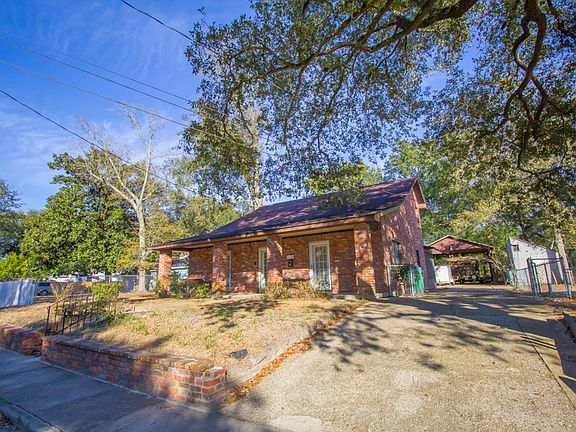 3rd image of 170 Jefferson Davis Ave