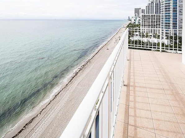 2751 S Ocean Dr #S1805, Hollywood, FL 33019