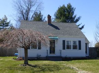 140 Pilgrim Rd, Springfield, MA 01118