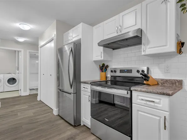 3854 Gordon Dr Unit 186, Kelowna, BC V1W 3G4