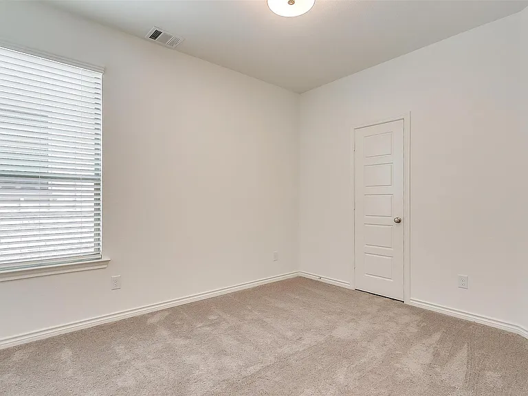205 Athenia Dr — Photo 16
