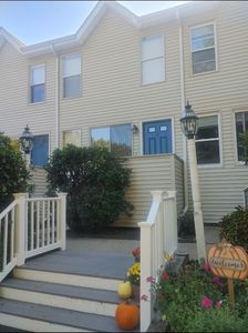 18 Winter St APT E, Foxboro, MA, 02035