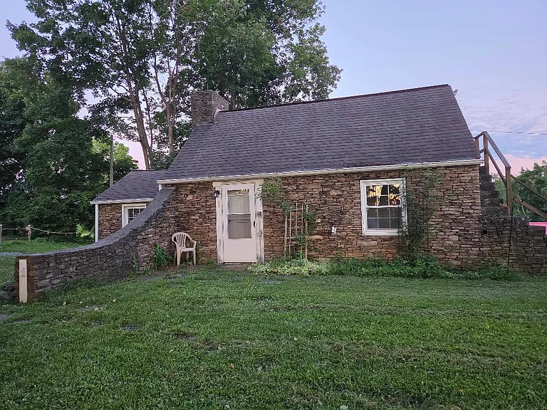 1200 Stewartstown Rd — Photo 1