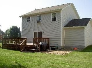 32 Autumn Dr, Poughkeepsie, NY 12603