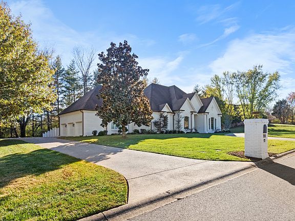 4th image of 296 Abby Ln