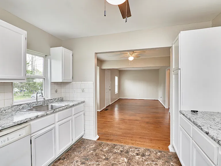 10214 Saint Anthony Ln — Photo 12