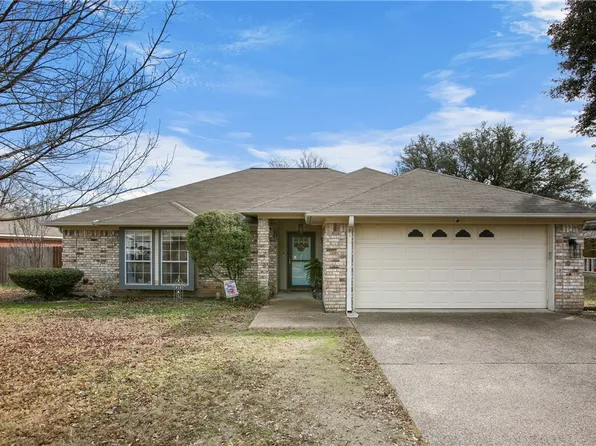 10604 Apache Dr, Woodway, TX 76712