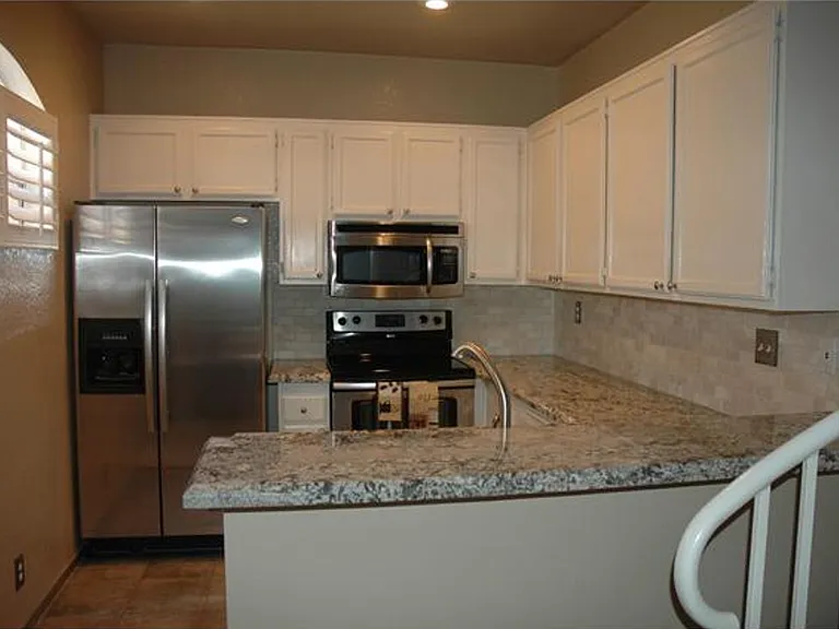 7205 Calabria Ct #7 — Photo 2