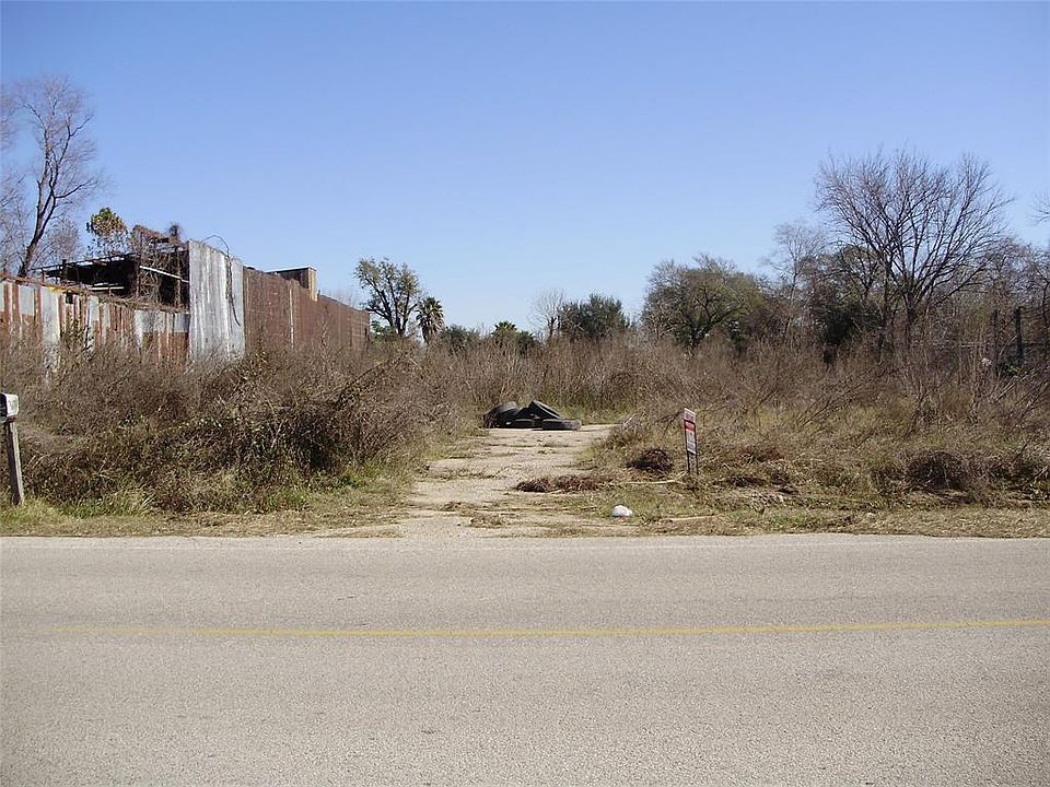 1st image of 6706 Satsuma Dr