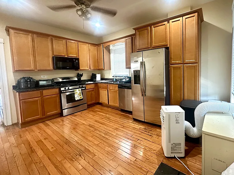 1433 W Foster Ave — Photo 8