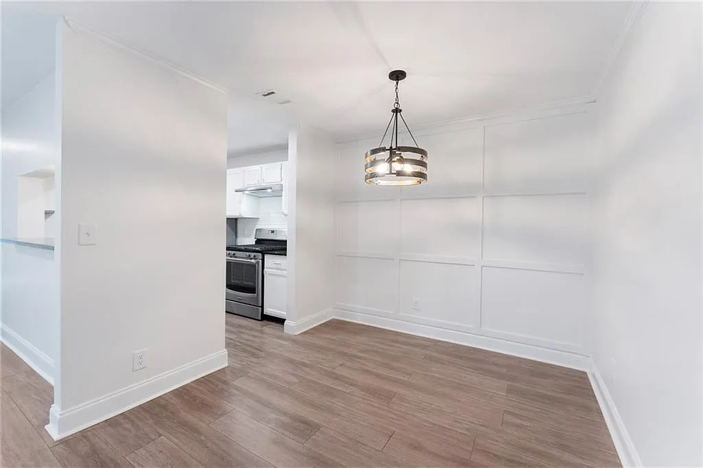 Building Photo - 103 Warm Springs Cir