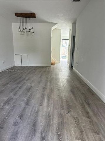 2nd image of 11370 SW 236th St