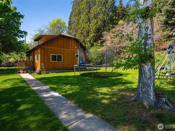 2474 Larsen Ln, Entiat, WA 98822