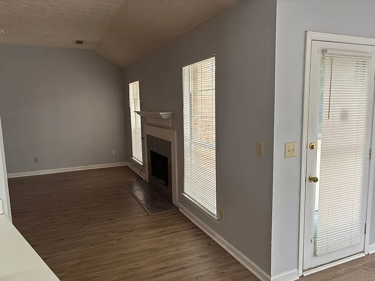 6532 Juniper Tree Ln — Photo 12