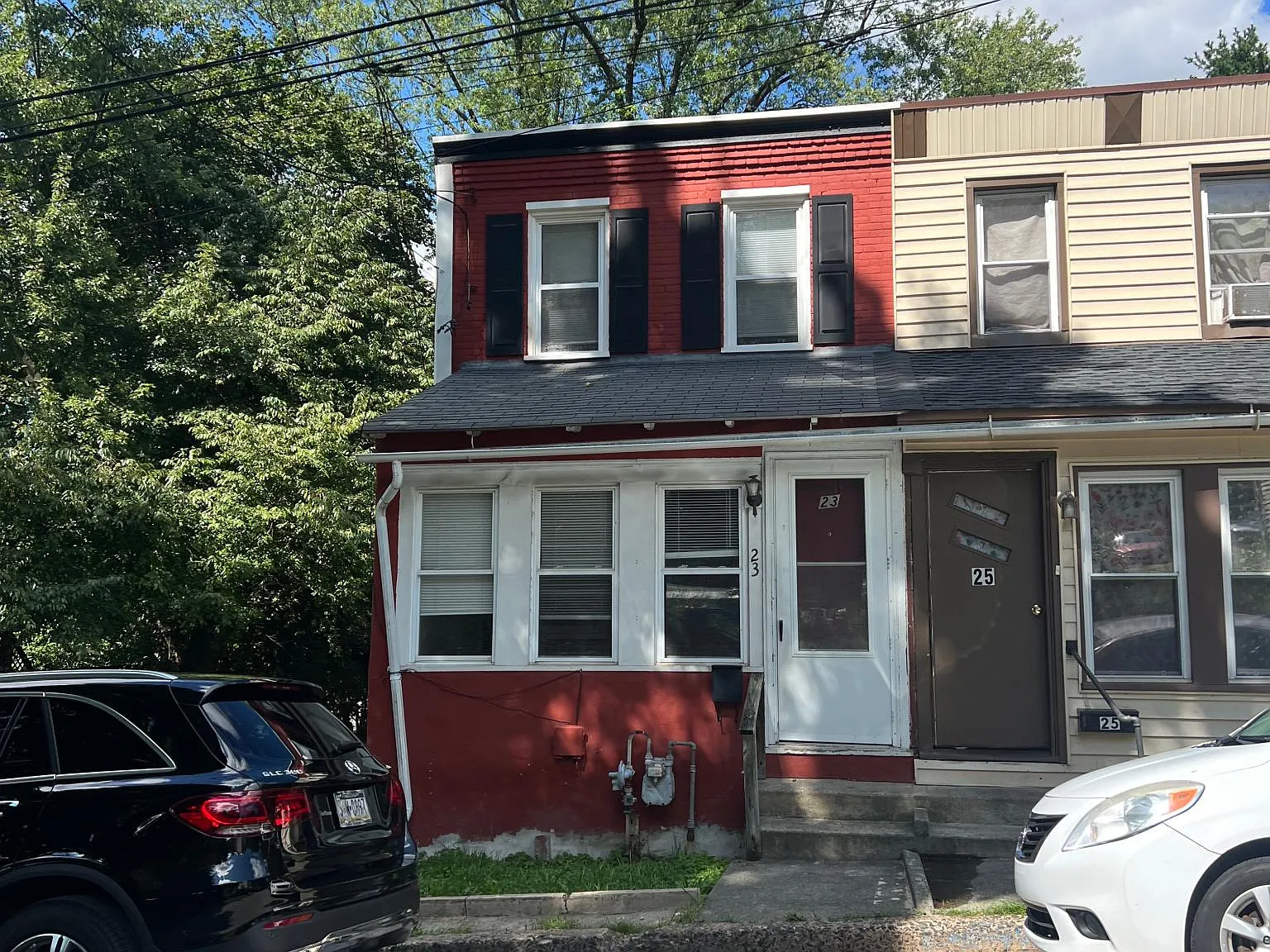 2 bed, 870 sqft, $1,400 — Photo 1