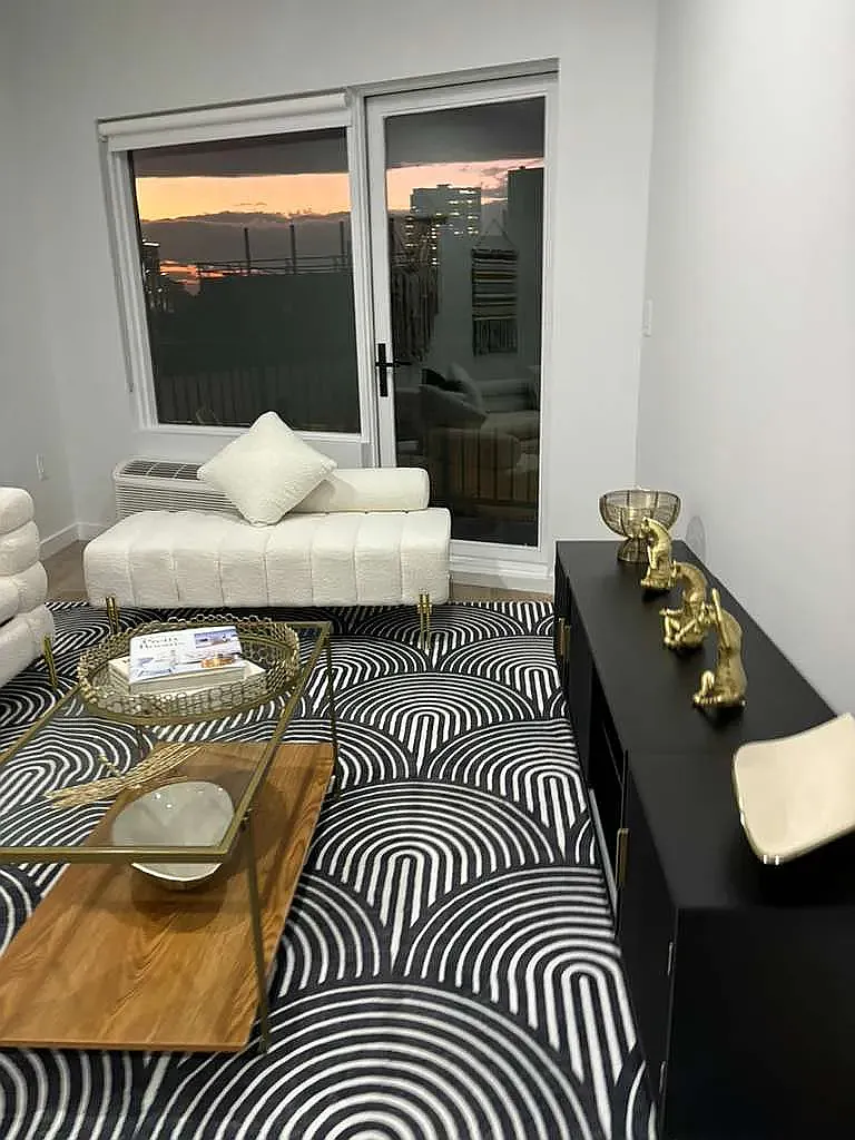 1 bed, 605 sqft, $2,400 — Photo 4