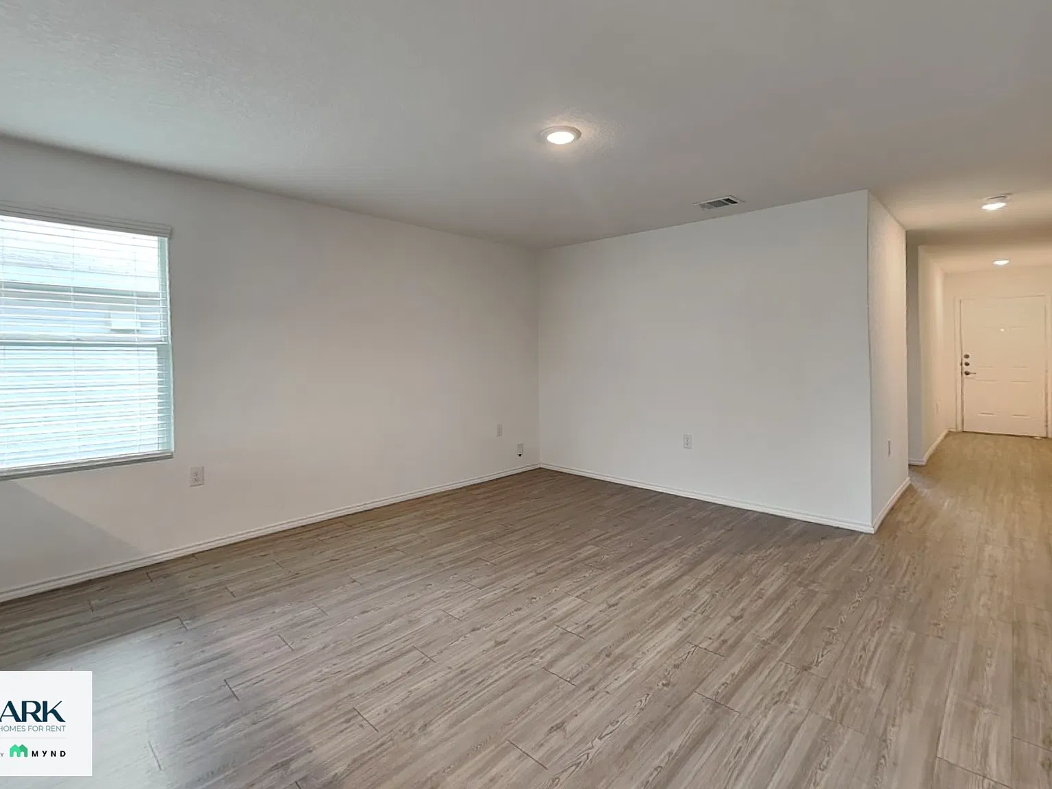 3 bed, 2.0 bath, 1217 sqft, $1,475 — Photo 3