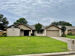 1525 Berkeley Dr, Mansfield, TX 76063