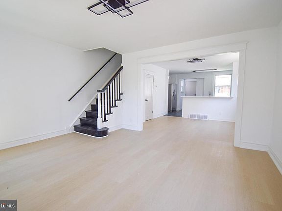 2nd image of 247 Heather Rd