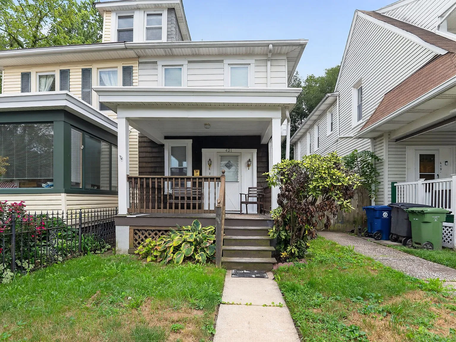 3 bed, 1440 sqft, $1,900 — Photo 1