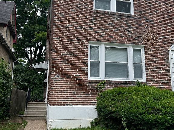 3rd image of 151 W Penn St