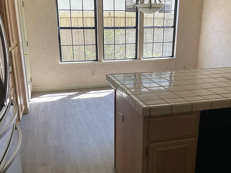 7647 Bridgeview Dr — Photo 12